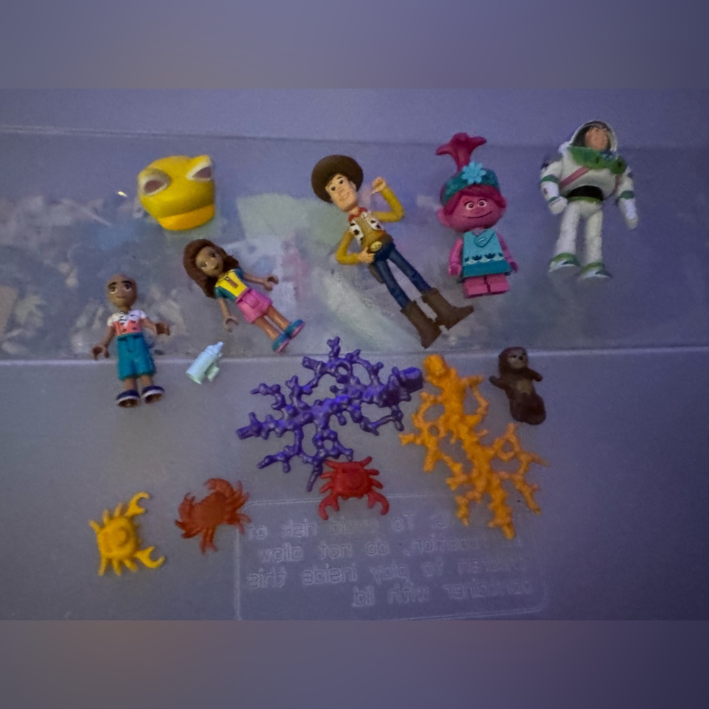 LEGO mini figures & accessories